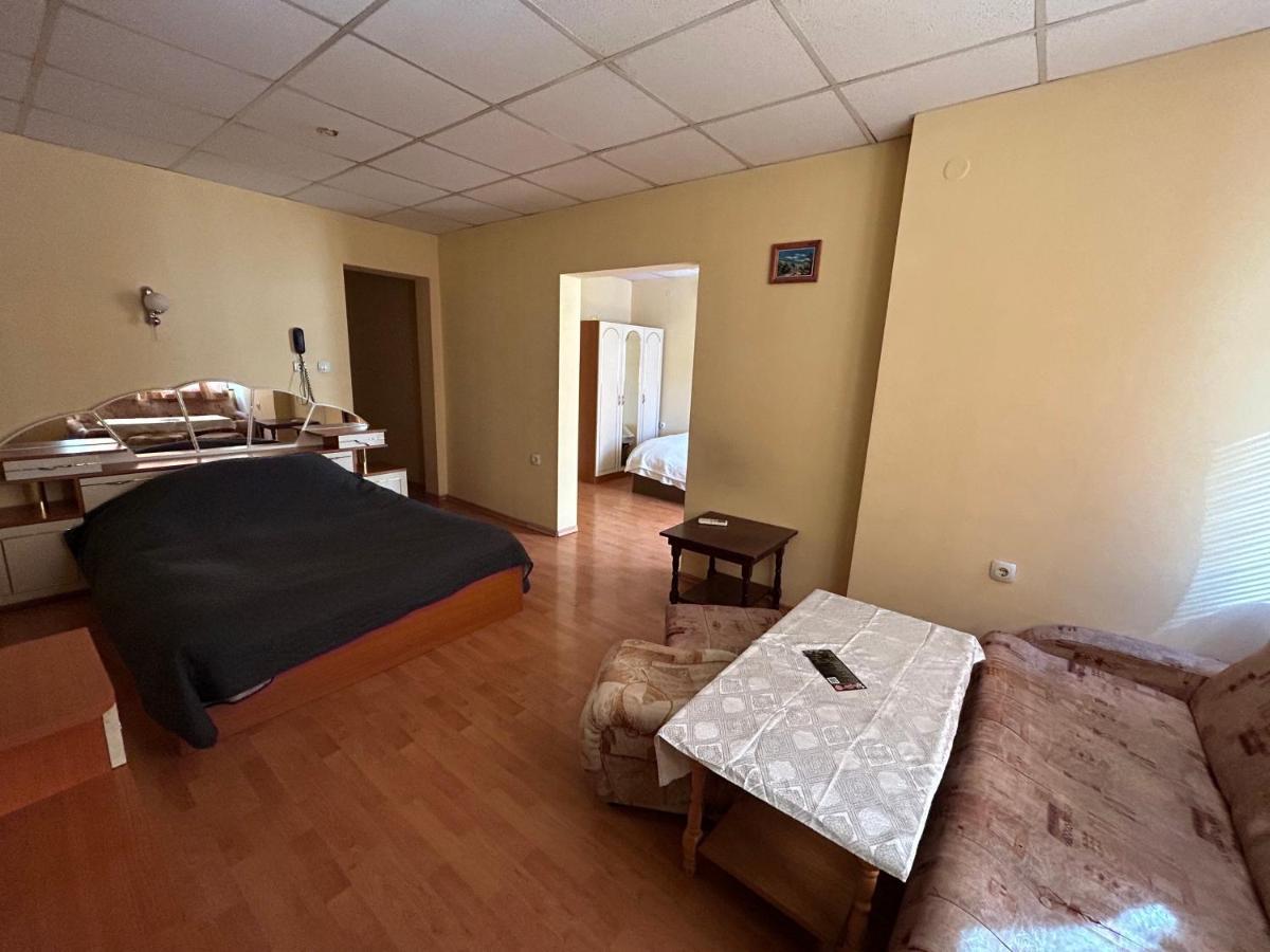 Hotel Rade 2 Vratsa Eksteriør billede